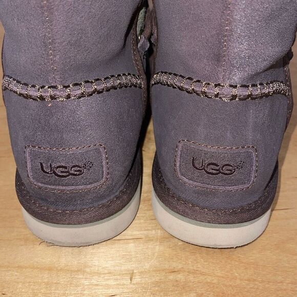 UGG AUSTRALIA LODGE CHOCOLATE/OLIVE GREEN SHEEPSKIN SUEDE BOOTS‎ SIZE 5 US - Picture 4 of 8
